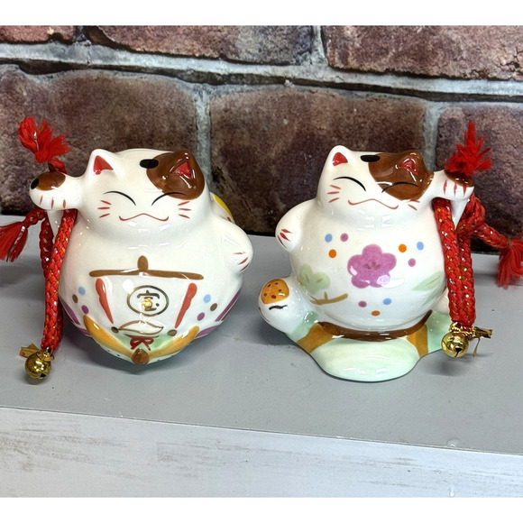 Set of 2 Vintage Japan Maneki Neko Lucky Cat Ceramic Coin Banks Statues - Picture 2 of 11